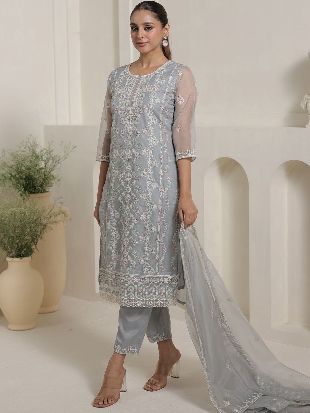 Floral Embroidered Thread Work Organza Straight Kurta & Trousers With Dupatta