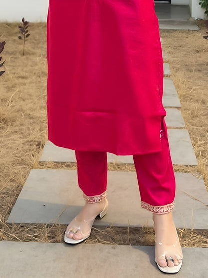 Dhiyona IE Ethnic Motifs Embroidered Straight Tunic & Trouser Co-Ords Set