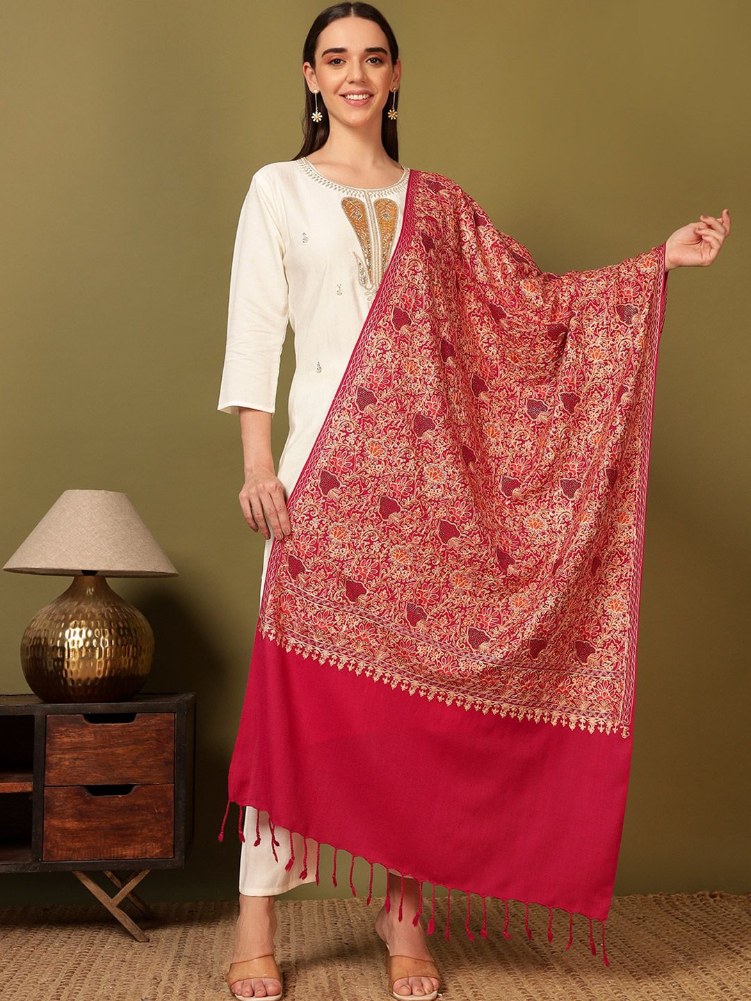 Dhiyona PA Hunar Floral Nalki Embroidered Woolen Shawl