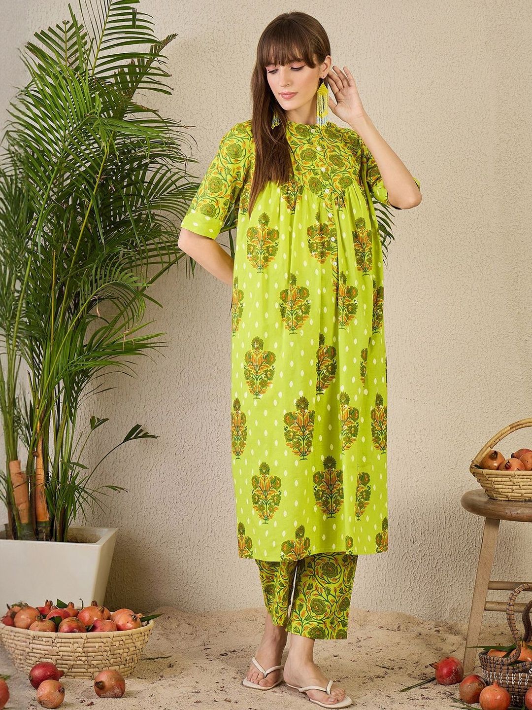 Women Ethnic Motifs Printed Cotton A-Line Kurta with Trousers