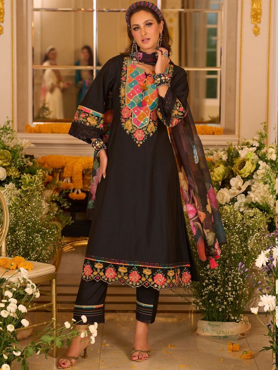 Women Floral Embroidered Kurta with Trousers & Dupatta