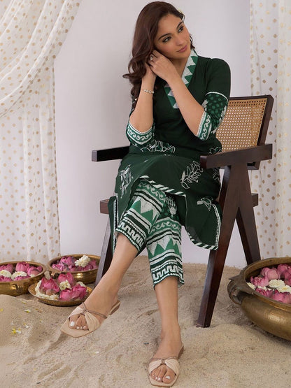 Women Floral Printed Regular Pure Cotton Kurta with Trousers