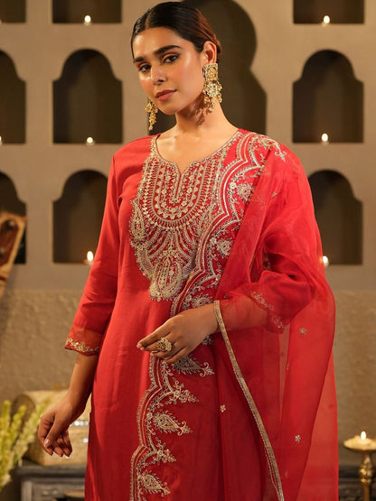 Women Ethnic Motifs Embroidered Regular Kurta with Trousers & With Dupatta