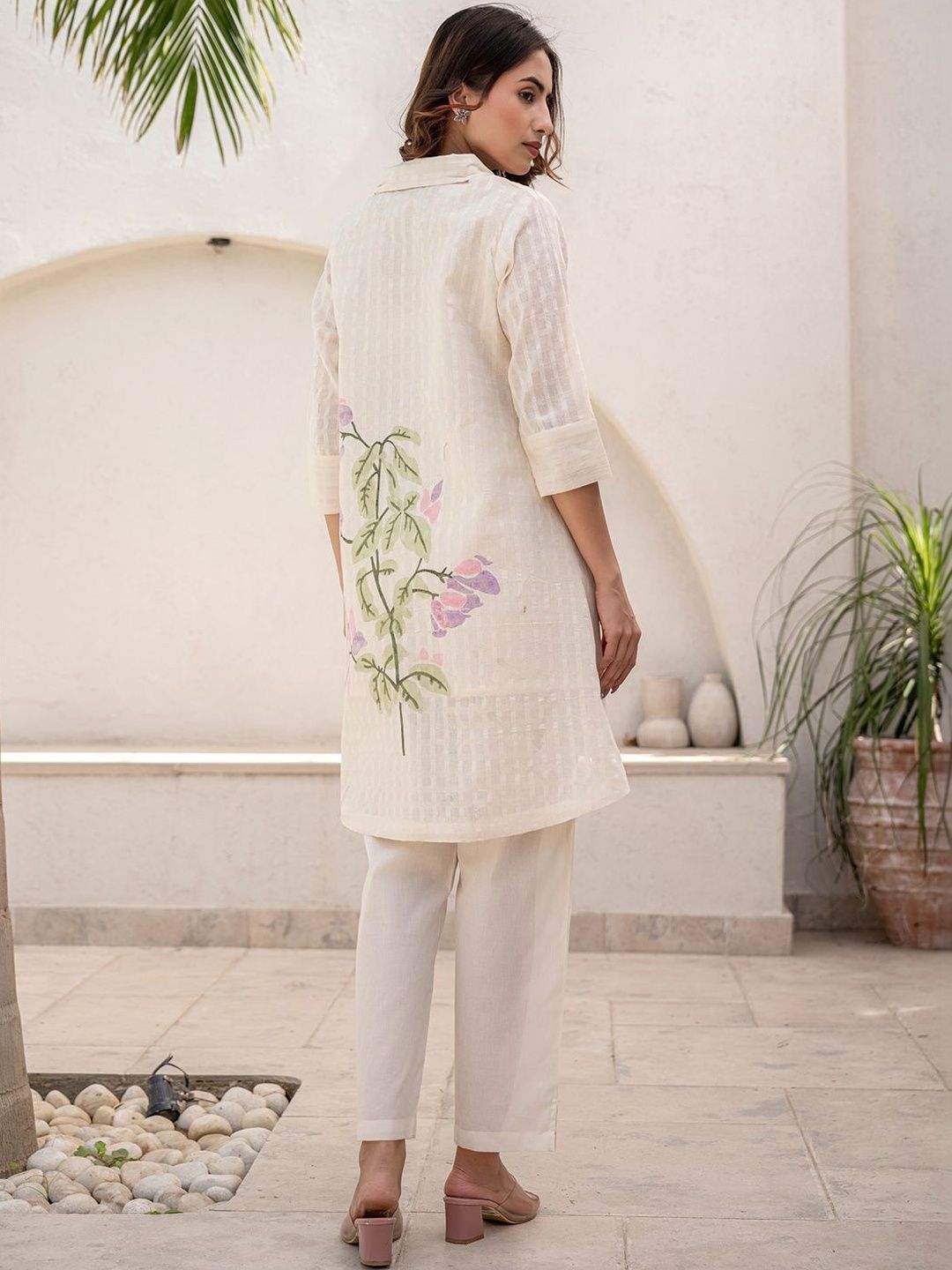 Women Floral Printed Regular Pure Cotton Kurti with Trousers