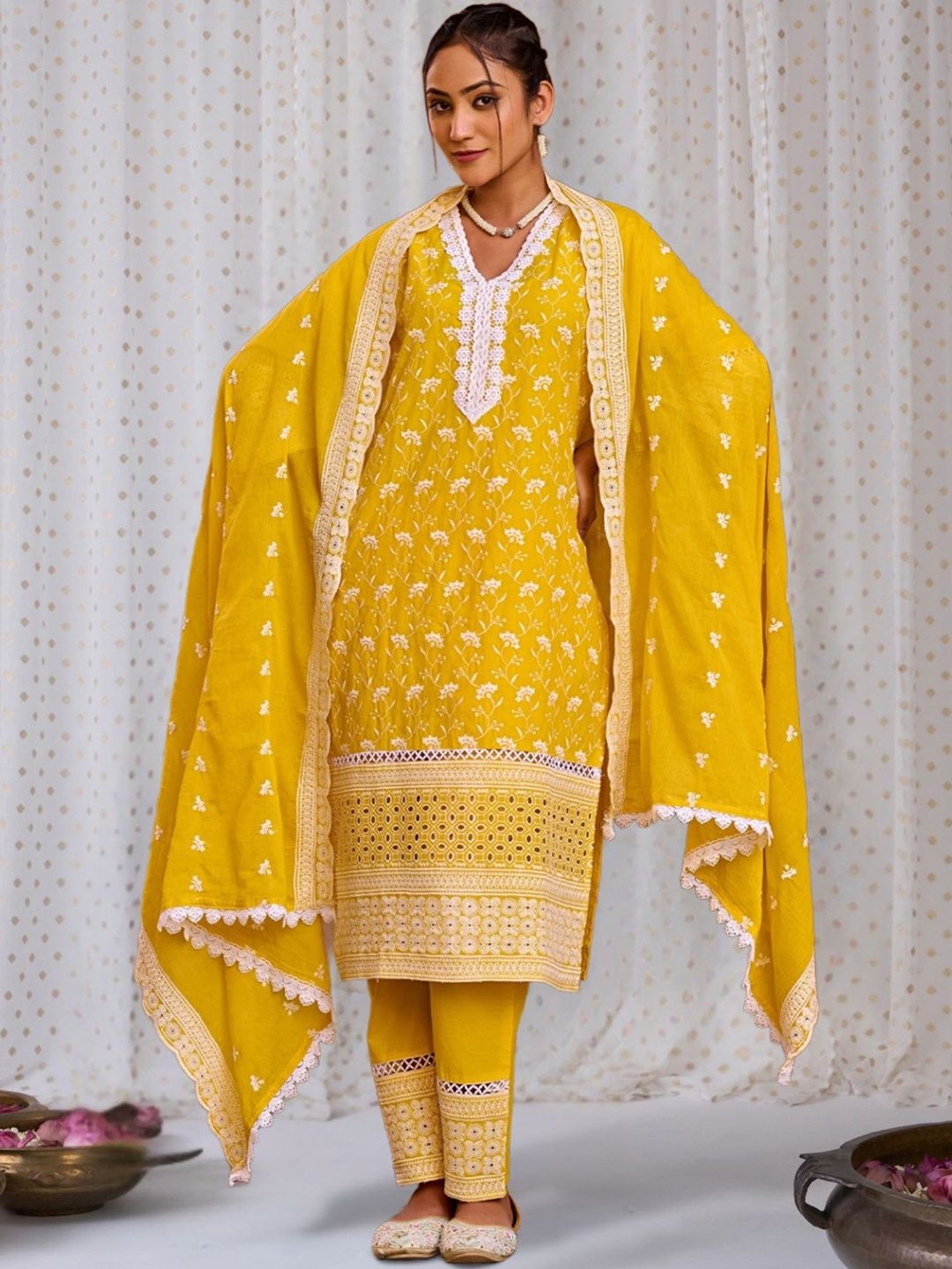 Women Ethnic Motifs Embroidered Regular Thread Work Pure Cotton Kurta with Trousers & With Dupatta