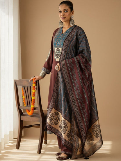 Ethnic Motifs Printed V-Neck Straight Kurta With Trousers & Dupatta