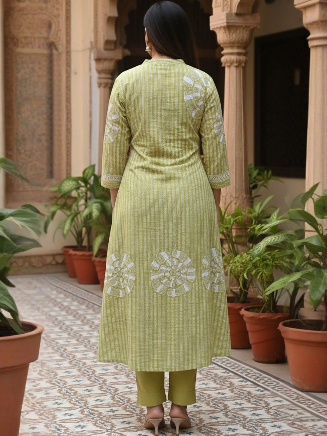 Women Printed Regular Pure Cotton Kurta with Trousers