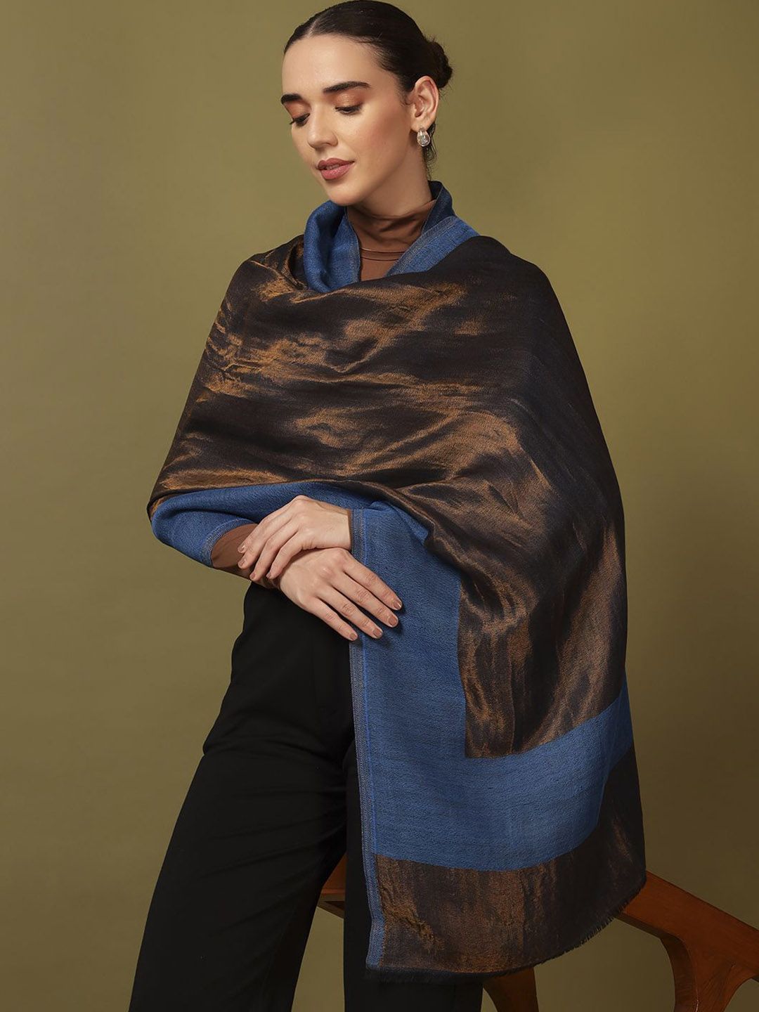 Dhiyona PA Woven Design Woolen Shawl