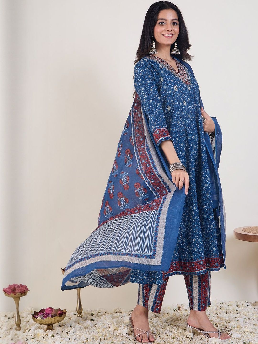 Ethnic Motifs Printed Panelled Pure Cotton Kurta With Trousers & Dupatta