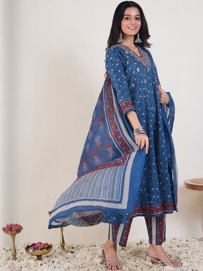 Ethnic Motifs Printed Panelled Pure Cotton Kurta With Trousers & Dupatta