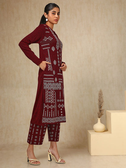 Dhiyona SO Women's Maroon Geometric Woven Design Mandarin Collar Acrylic Straight Kurta With Trouser