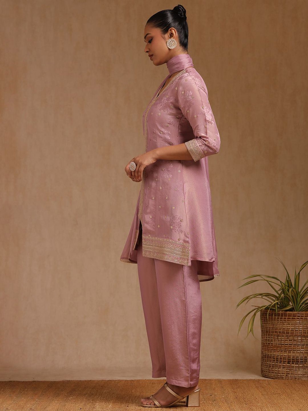Dhiyona SO Women's Floral Printed V-Neck Sequinned Tissue Straight Kurta With Palazzos & Dupatta