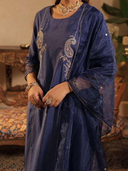 Women Paisley Embroidered Sequinned Kurta with Trousers & Dupatta