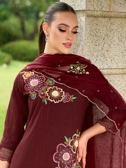 Floral Embroidered Regular Sequinned Straight Kurta with Trousers & Dupatta