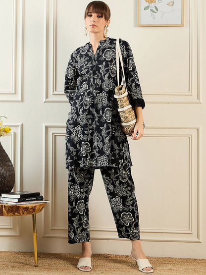 Dhiyona IE Women Floral Printed Regular Pure Cotton Kurta with Trousers