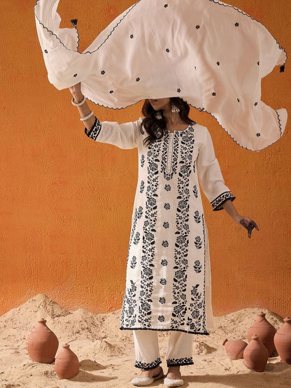 Women Ethnic Motifs Embroidered Kurta with Trousers & Dupatta