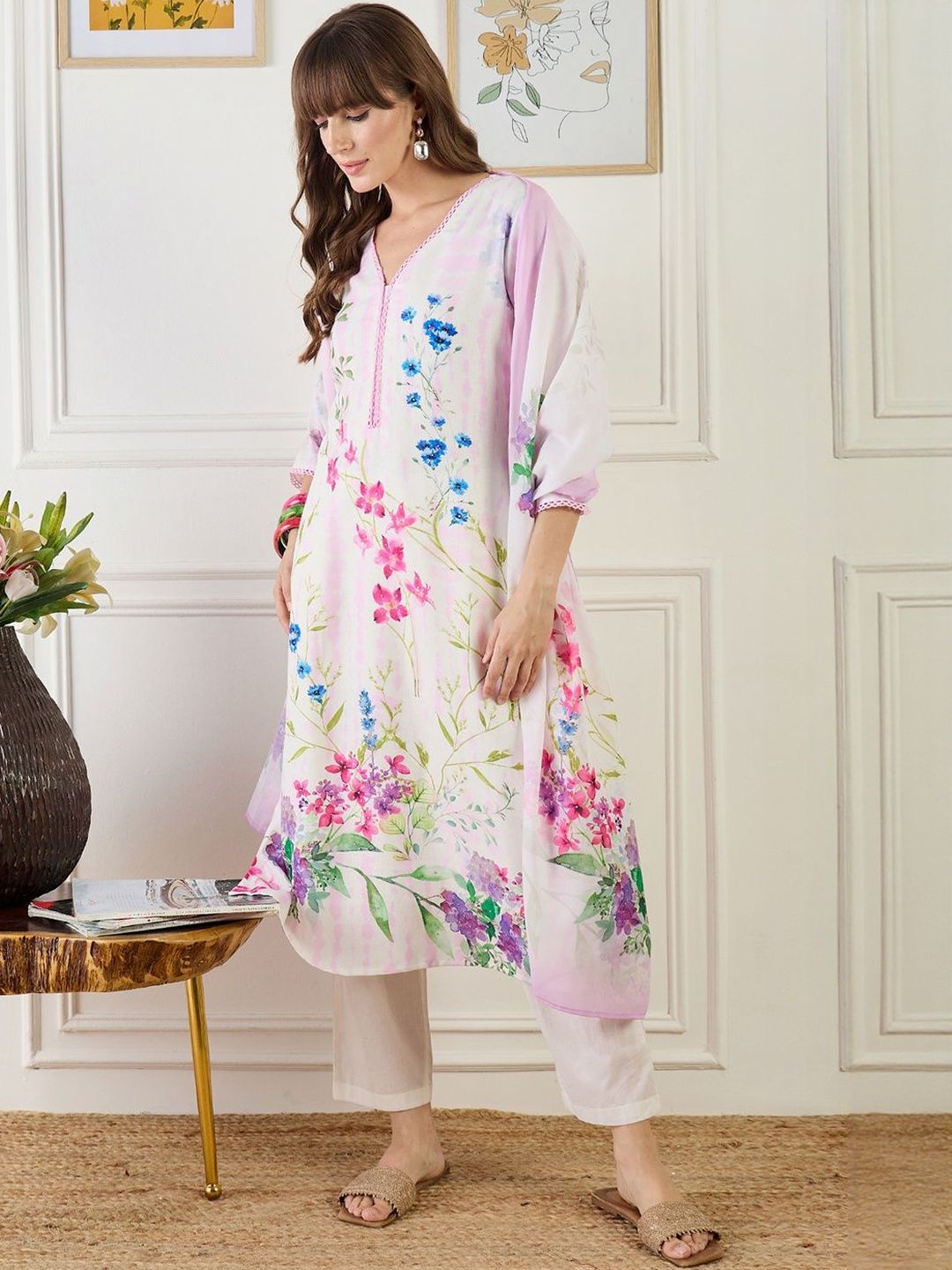 Women Floral Printed Linen Kurta with Trousers & Dupatta