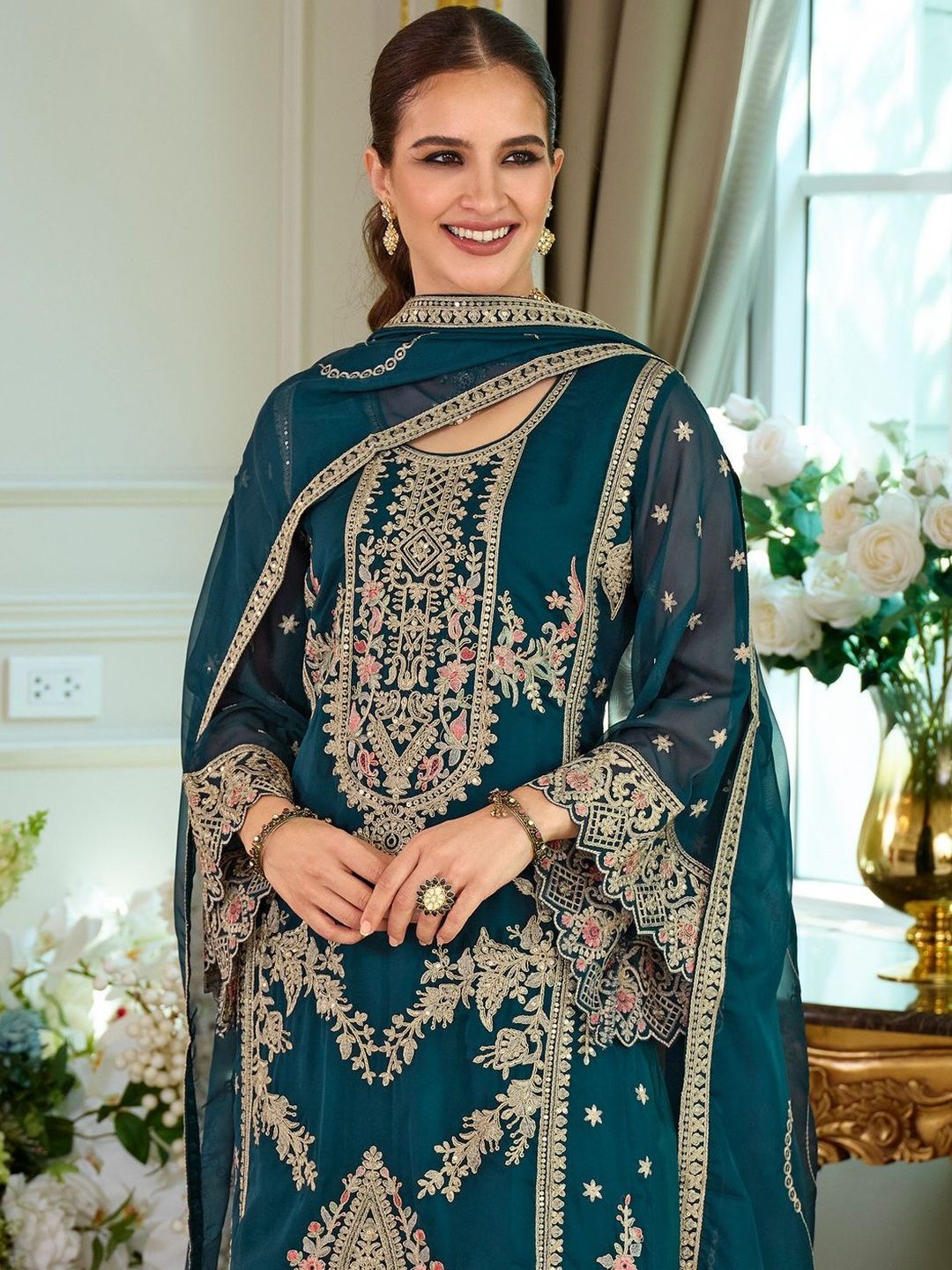 Ethnic Motifs Embroidered Thread Work Straight Kurta With Trousers & Dupatta