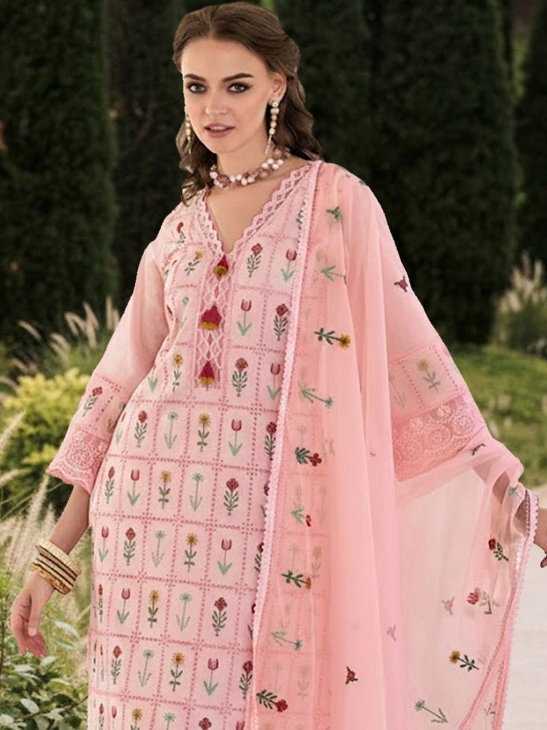 Women Floral Embroidered Regular Thread Work Pure Cotton Kurta with Trousers & With Dupatta