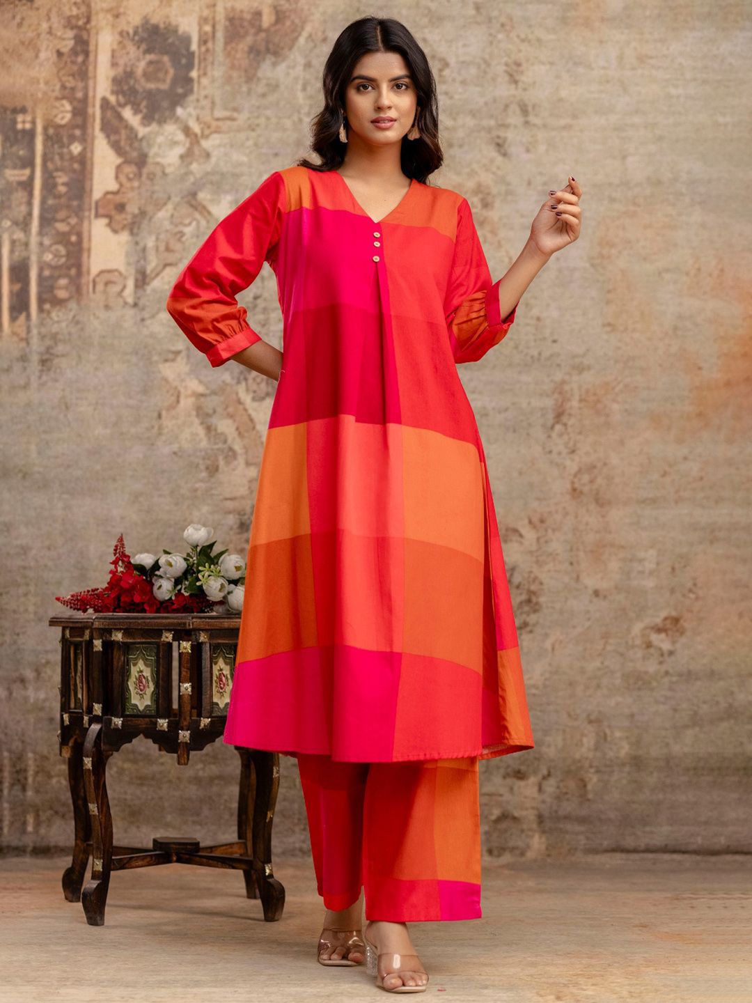 Women Colourblocked V-Neck Regular Kurta with Trousers