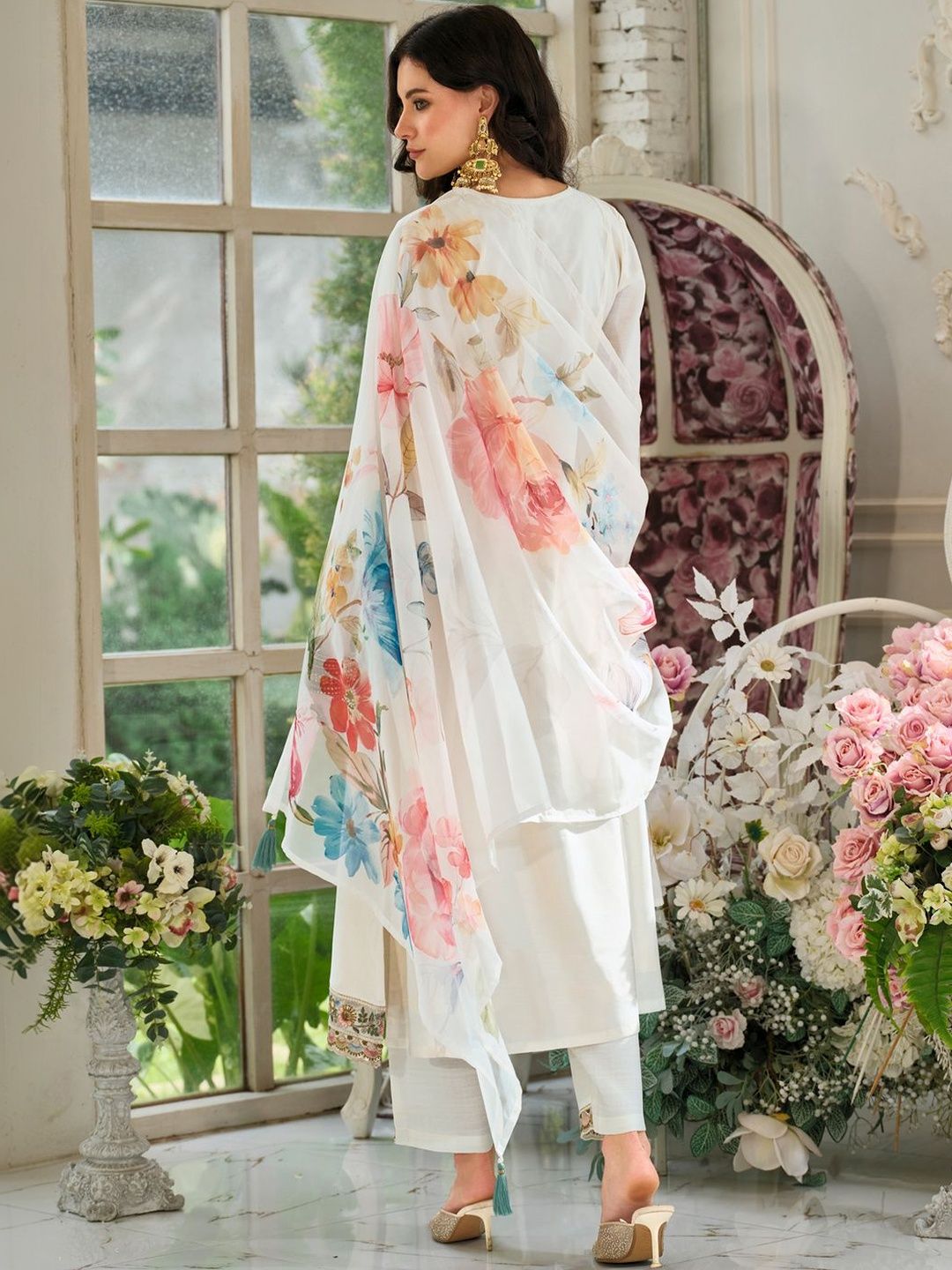 Women Ethnic Motifs Embroidered Regular Kurta with Trousers & With Dupatta