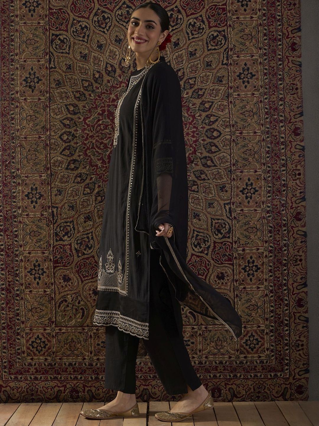 Embroidered Notch Neck Sequinned Straight Kurta With Trousers & Dupatta