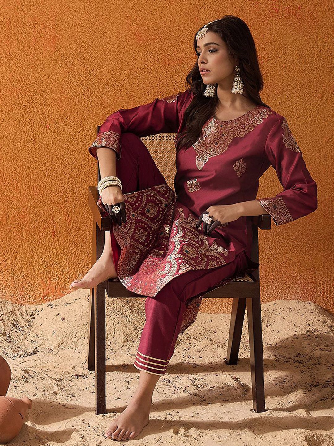 Dhiyona IE Maroon Floral Woven Design Straight Kurta with Trousers