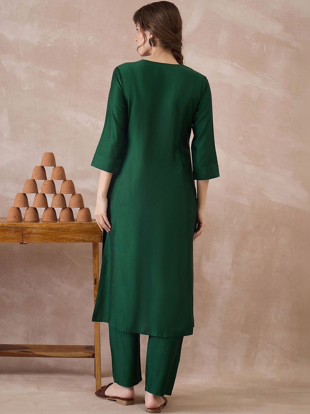 Women Regular Liva Kurta with Trousers