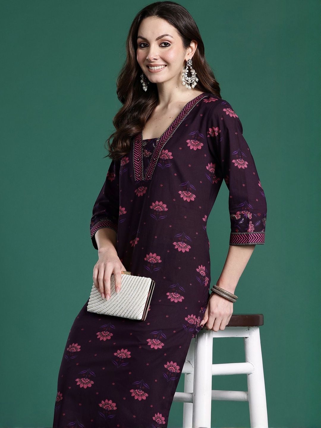 Floral Printed V-Neck Pure Cotton Straight Kurta With Trousers