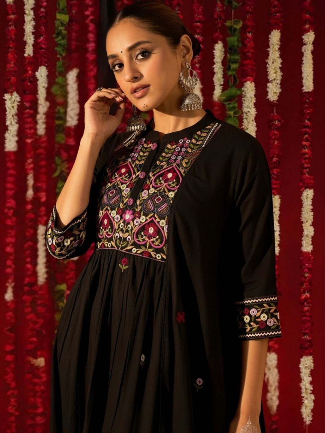 Women Ethnic Motifs Embroidered Regular Thread Work Pure Cotton Kurta with Trousers & With Dupatta