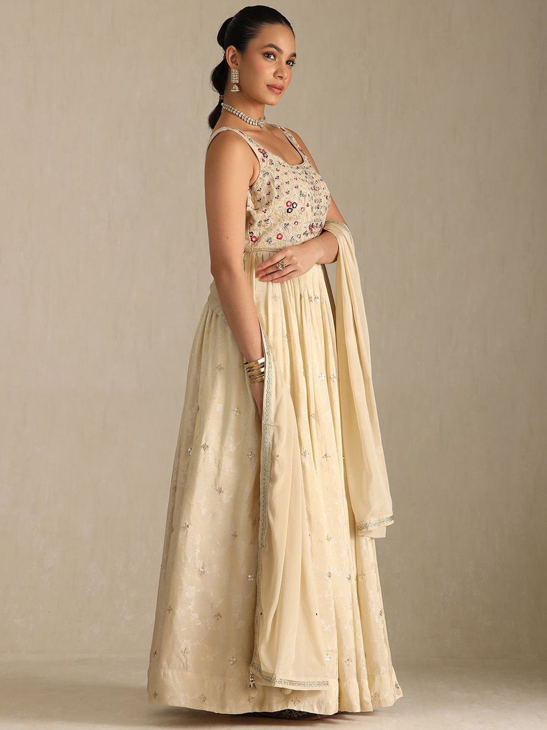 Dhiyona SO Women's Women Floral Embroidered Regular Zardozi Kurta with Churidar & With Dupatta