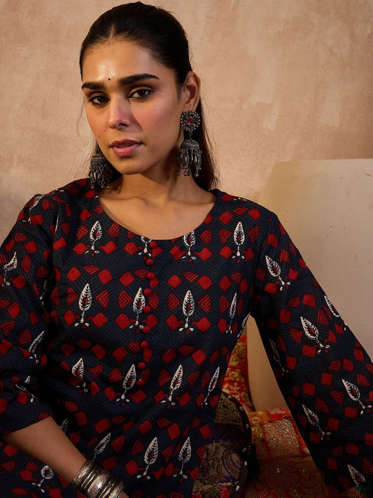 Women Ethnic Motifs Printed Pure Cotton Kurta with Trouser