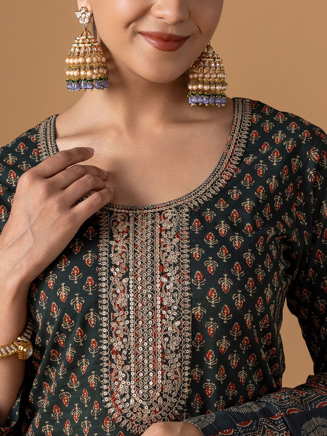 Dhiyona WP Women Ethnic Motifs Printed Cotton Kurta with Trousers & Dupatta