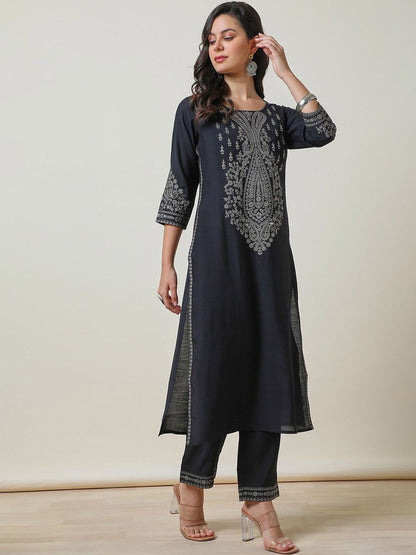 Dhiyona SO Women's Black Ethnic Motifs Embroidered Yoke Design Thread Work Straight Kurta With Trousers