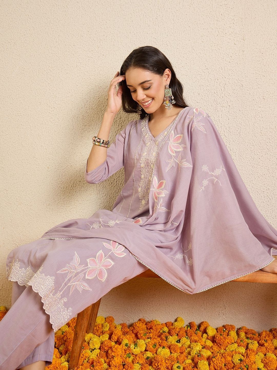 Women Floral Embroidered Regular Thread Work Pure Cotton Kurta with Trousers & With Dupatta