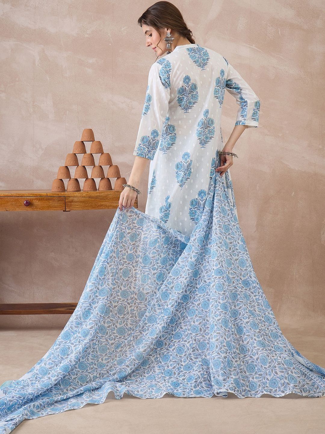 Women Floral Printed Panelled Pure Cotton Kurta with Trousers & With Dupatta