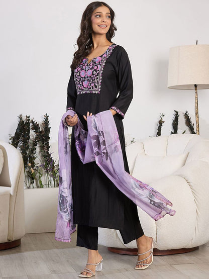 Dhiyona IE Floral Embroidered Round Neck Regular Liva Kurta With Trouser With Dupatta