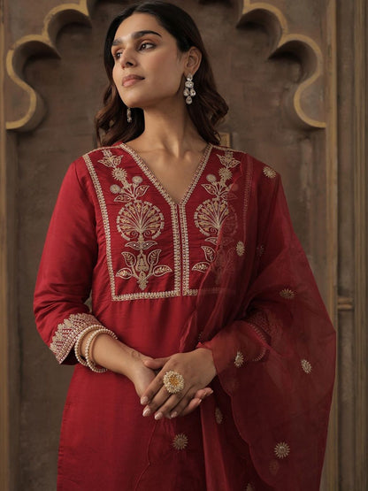 Women Ethnic Motifs Embroidered Regular Thread Work Kurta with Trousers & Dupatta