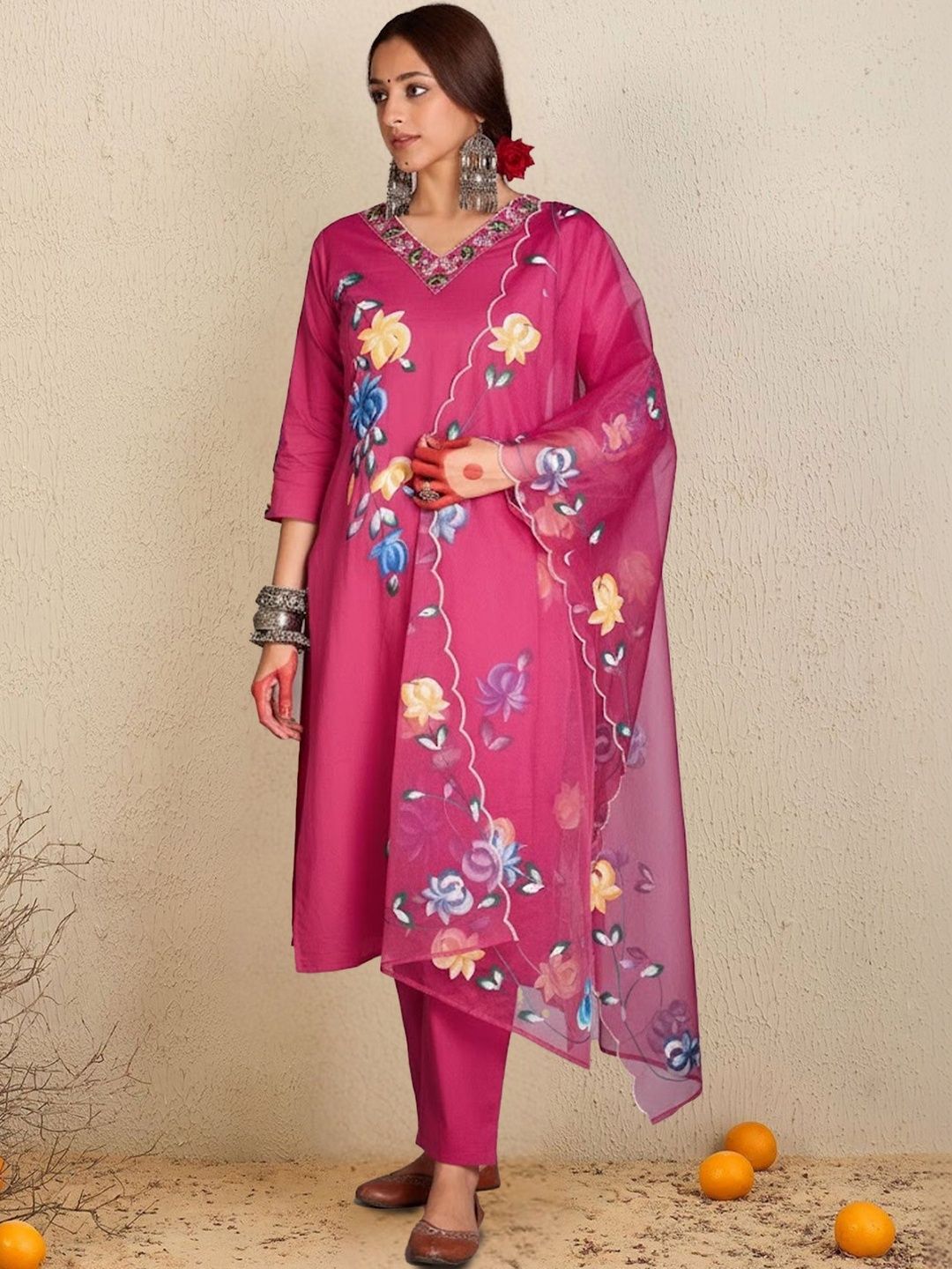 Women Floral Printed and Thread Work Pure Cotton Kurta with Trousers & Dupatta