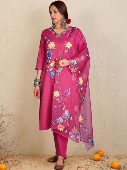 Women Floral Printed and Thread Work Pure Cotton Kurta with Trousers & Dupatta