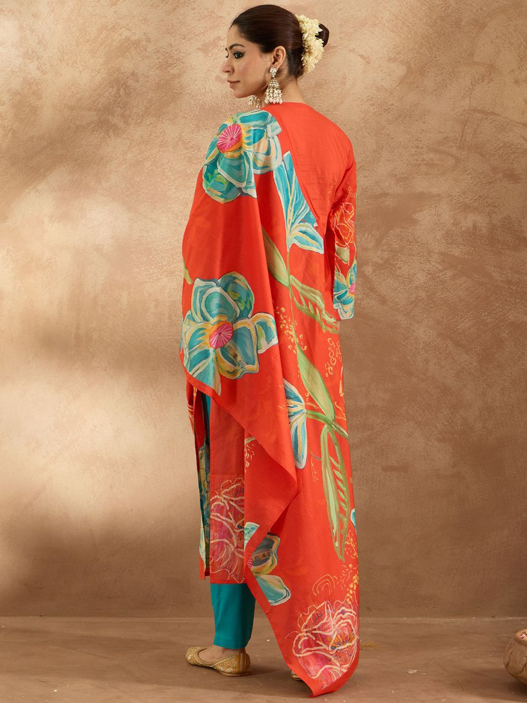 Dhiyona IE Women Floral Printed Regular Pure Cotton Kurta with Trousers & Dupatta