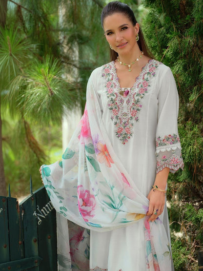 Women Floral Embroidered Regular Thread Work Kurta with Trousers & With Dupatta