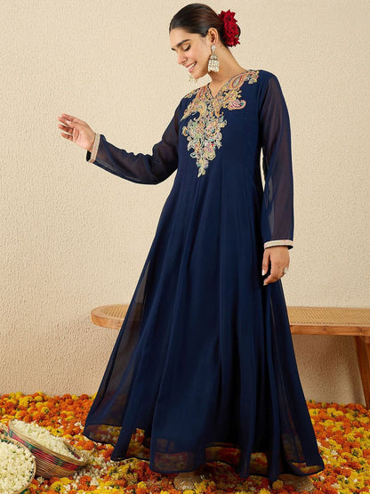 Dhiyona IE Embroidered V-Neck A-Line Tunic With Trousers Co-Ords