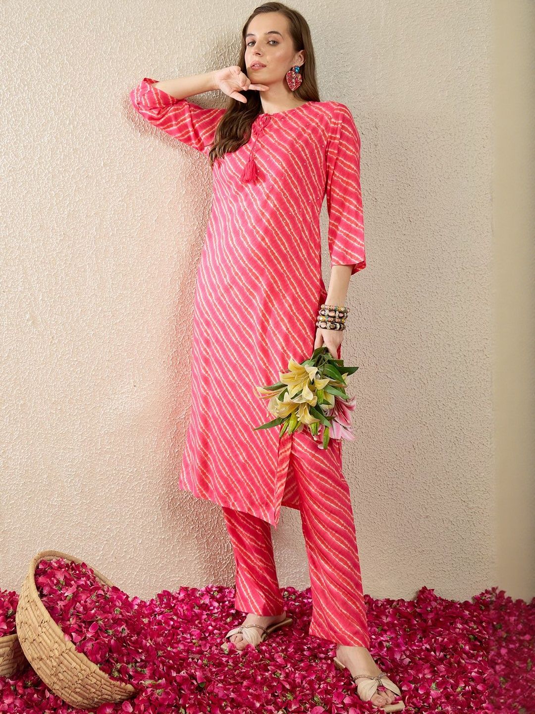 Dhiyona IE Printed Round Neck Three-Quarter Sleeves Tunic And Trousers