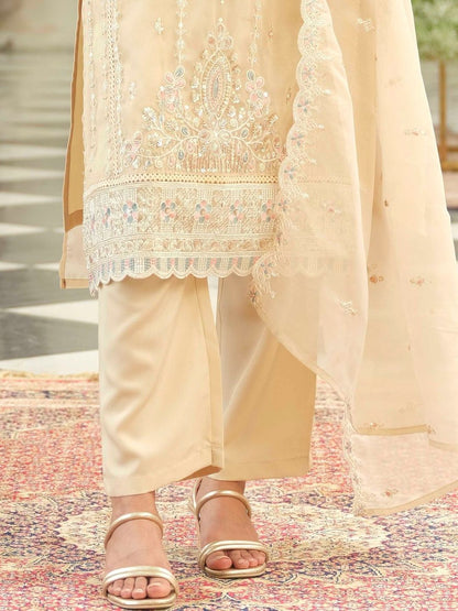 Women Floral Embroidered Kurta with Trousers & Dupatta