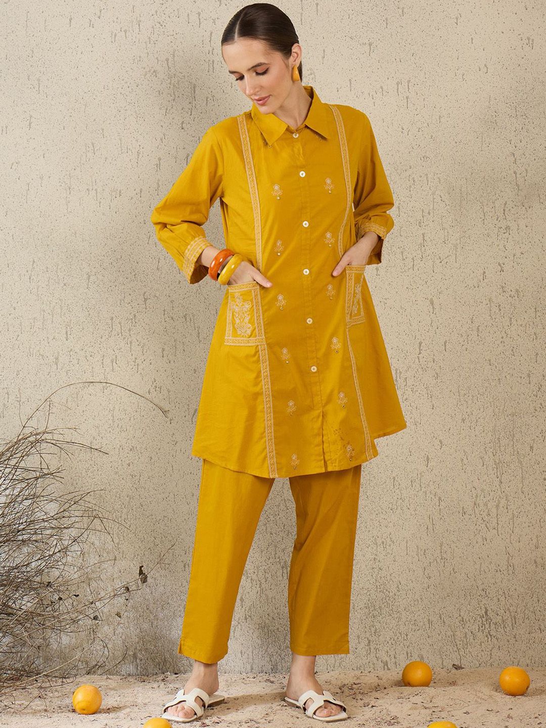 Women Ethnic Motifs Embroidered Pure Cotton Kurta with Trouser