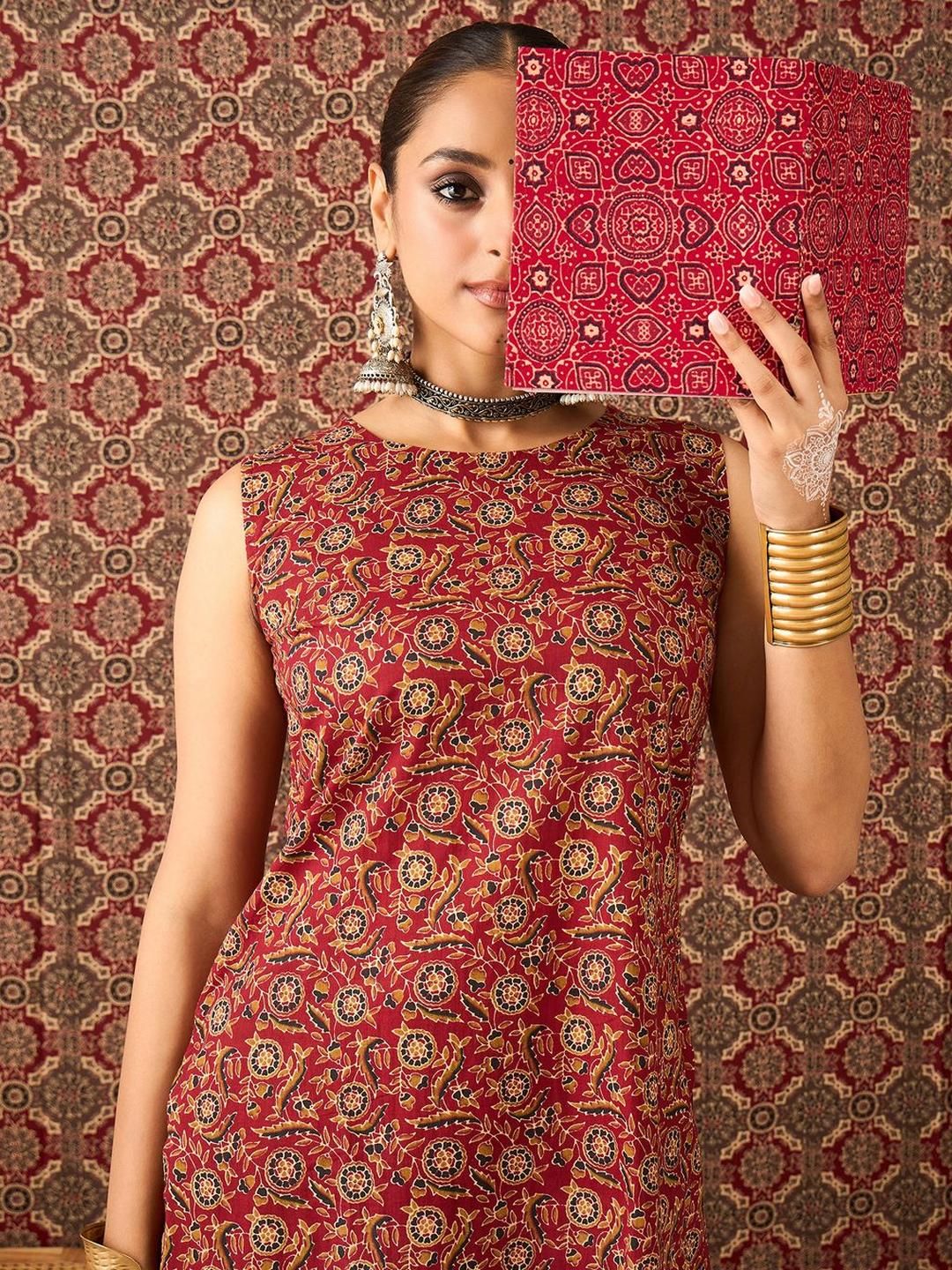 Dhiyona IE Floral Printed Round Neck Pure Cotton Tunic With Trousers