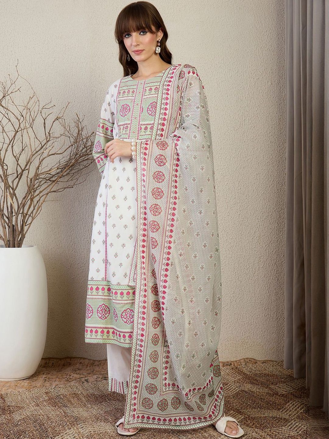Dhiyona IE Women Ethnic Motifs Printed Cotton Kurta with Trousers & Dupatta