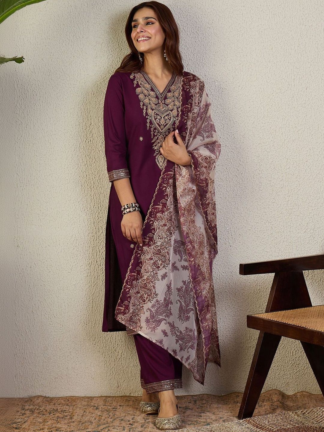 Women Ethnic Motifs Embroidered Regular Thread Work Kurta with Trousers & Dupatta