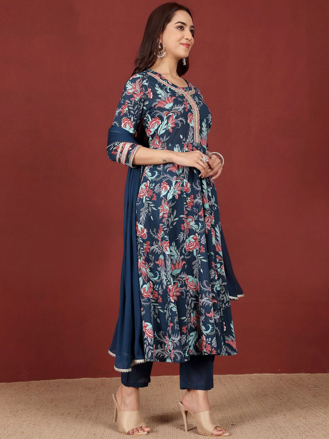 Dhiyona VA Women's Floral Printed Regular Pure Cotton Kurta, Trousers with Dupatta
